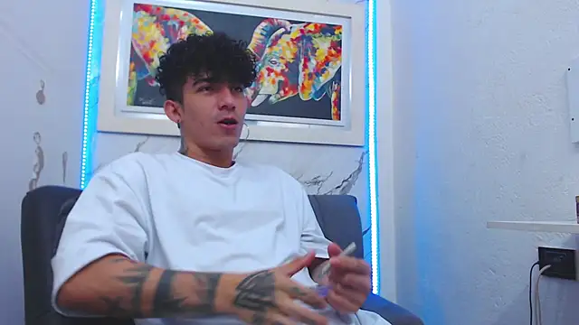 Snapshot of targuerian22 chatting on 02-18-26, 06:59 targuerian22 online show from 02-18-26, 06:59