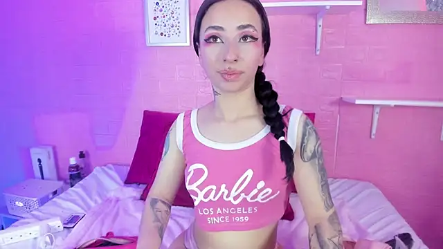 Snapshot of hanna__azumi chatting on 02-21-26, 04:14 hanna azumi online show from 02-21-26, 04:14