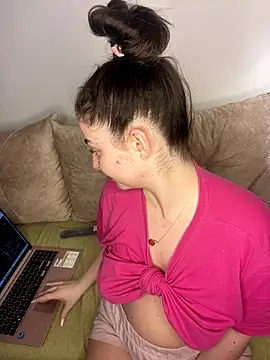 GraceCarther online show from 11-21-25, 10:20