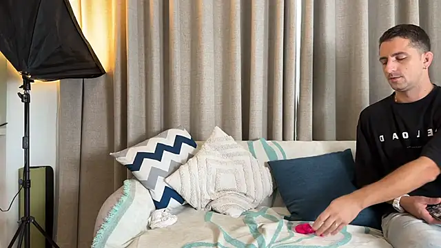 Snapshot of Flying-Dutchmana chatting on 09-15-25, 03:40 Flying-Dutchmana online show from 09-15-25, 03:40