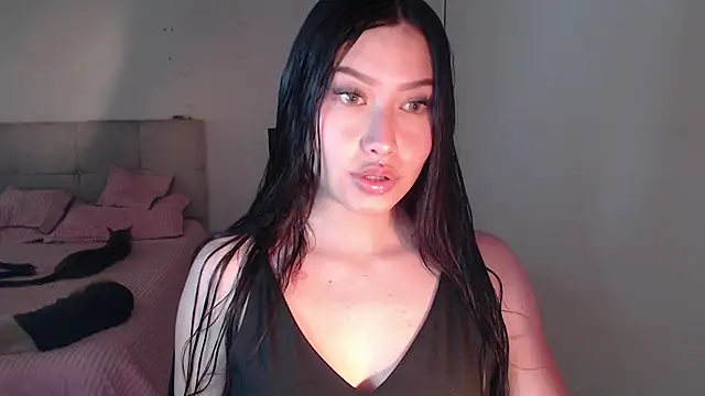 Snapshot of Emilyswan04 chatting on 01-11-25, 06:33 Emilyswan04 online show from 01-11-25, 06:33