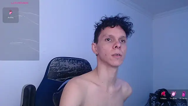 Snapshot of bryamado69 chatting on 06-25-26, 03:26 bryamado69 online show from 06-25-26, 03:26