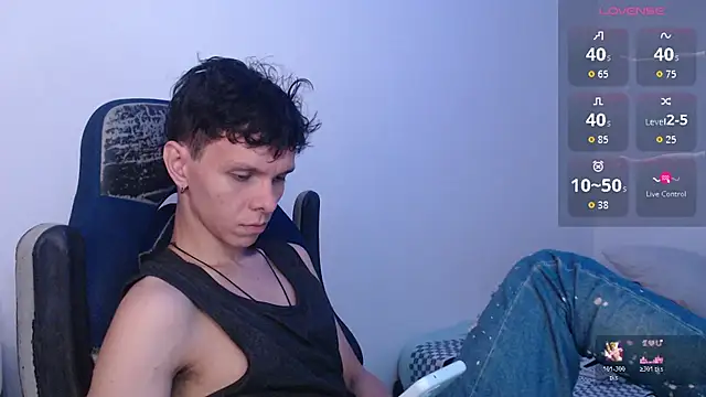 Snapshot of bryamado69 chatting on 06-19-26, 05:24 bryamado69 online show from 06-19-26, 05:24