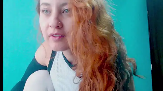 zoe jones3 online show from 02-25-25, 03:42