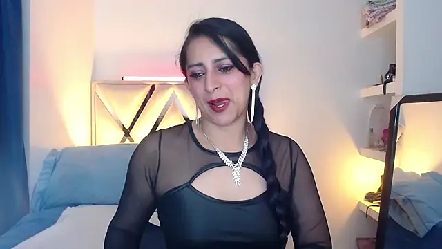 Snapshot of Andrea_Sexx_ chatting on 10-06-25, 12:01 Andrea Sexx online show from 10-06-25, 12:01