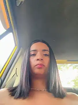 Laura fernandezII online show from 02-11-26, 12:27