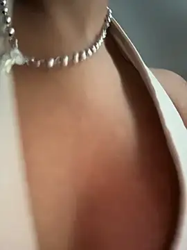 Laura fernandezII online show from 04-05-26, 02:57