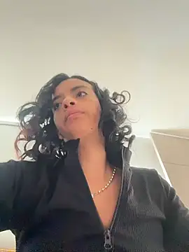 Laura fernandezII online show from 04-07-26, 08:43