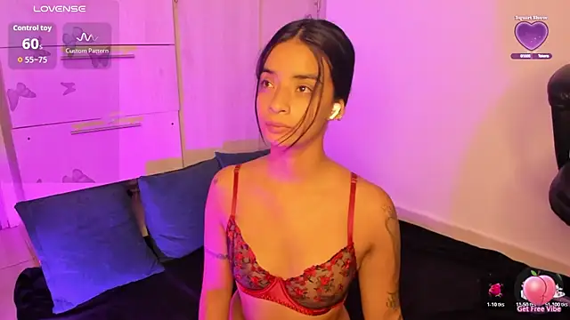 Laura fernandezII online show from 03-24-26, 02:44