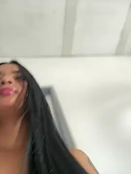 Laura fernandezII online show from 03-21-25, 07:13