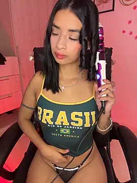 Laura fernandezII online show from 05-28-26, 02:08