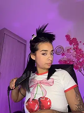 Laura fernandezII online show from 05-16-26, 02:54