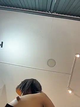 Laura fernandezII online show from 02-21-26, 01:13