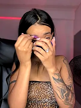 Laura fernandezII online show from 10-02-25, 09:29