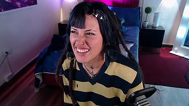 Snapshot of _sharlotte777 chatting on 03-14-25, 03:58 sharlotte777 online show from 03-14-25, 03:58