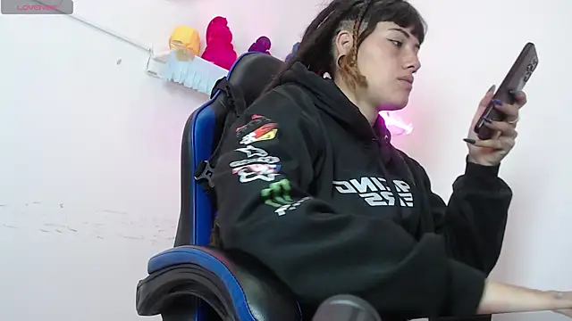  sharlotte777 online show from 11-26-25, 02:06