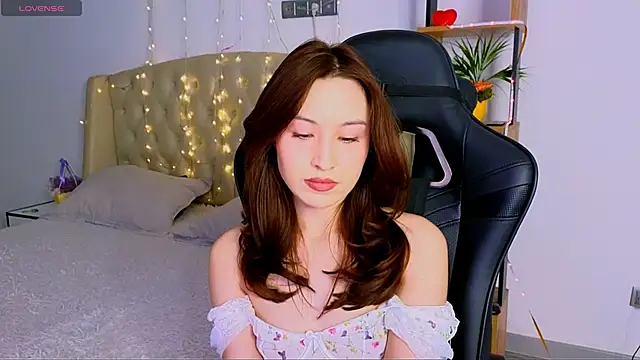 Ann  Cute online show from 03-19-25, 05:52