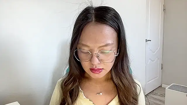 Risalynn online show from 01-25-25, 03:19