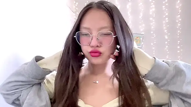 Risalynn online show from 03-11-25, 06:41