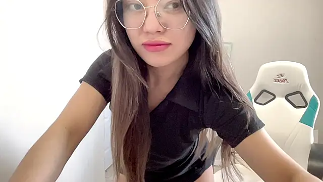 Risalynn online show from 02-18-25, 04:48