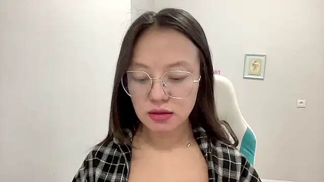 Risalynn online show from 01-31-25, 02:37