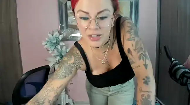 KAROL MILF online show from 01-14-25, 12:54