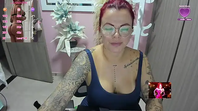 Snapshot of KAROL_MILF chatting on 05-10-26, 01:53 KAROL MILF online show from 05-10-26, 01:53