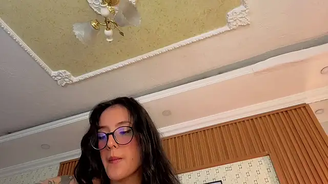 Princess Violett online show from 04-15-26, 02:43