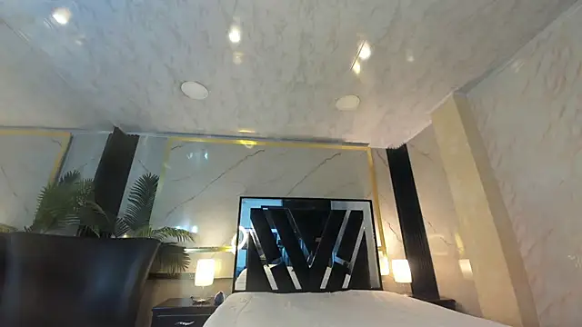 Princess Violett online show from 12-05-25, 02:59