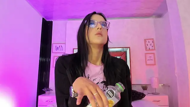 Princess Violett online show from 03-21-25, 02:18