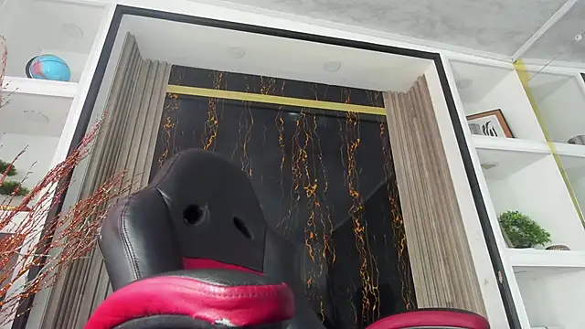 Princess Violett online show from 12-02-25, 02:41