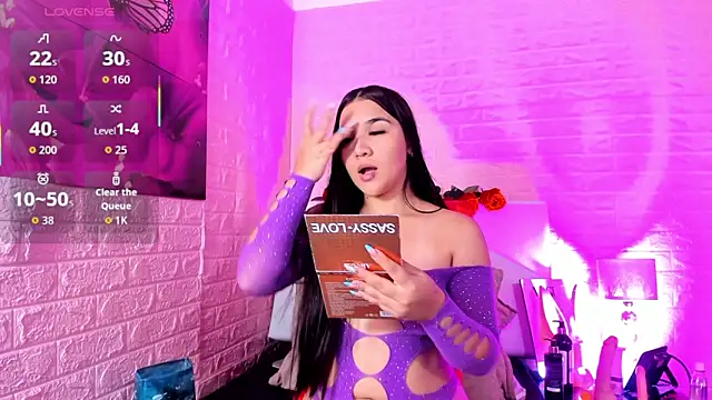 LYAA COLLINS  online show from 09-30-25, 11:05