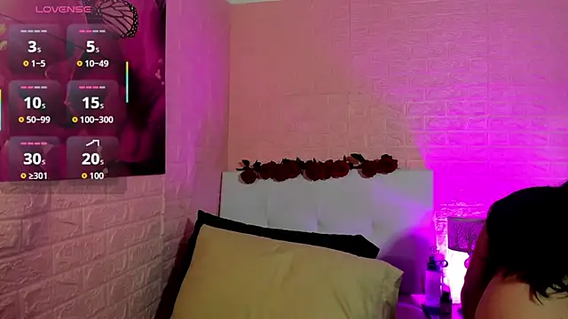 LYAA COLLINS  online show from 01-10-26, 10:54