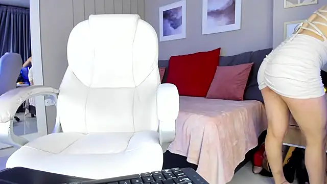 jess ox online show from 10-14-25, 09:15