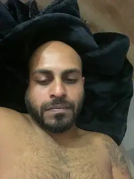 islandvybee55 online show from 04-05-26, 03:19