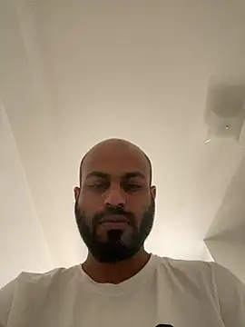 islandvybee55 online show from 03-09-25, 08:31