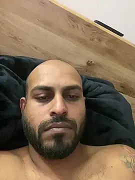 islandvybee55 online show from 04-03-26, 01:39