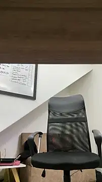 MiaPetit  online show from 12-14-25, 06:13