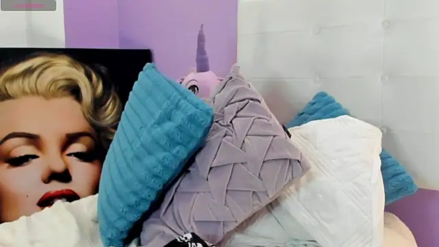 Charlotte11-11 online show from 04-21-26, 04:57