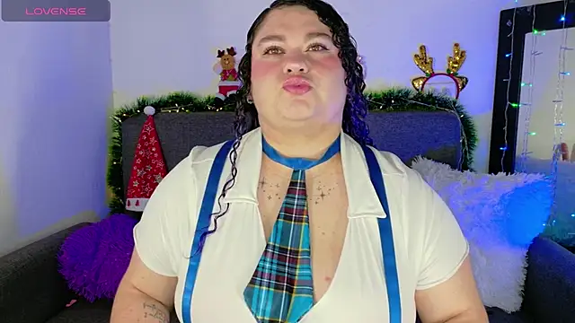 lunitaa0 online show from 12-13-25, 11:44