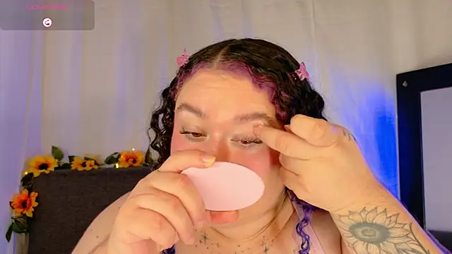 lunitaa0 online show from 03-08-26, 08:56