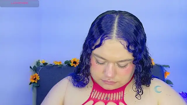 lunitaa0 online show from 03-26-26, 05:39