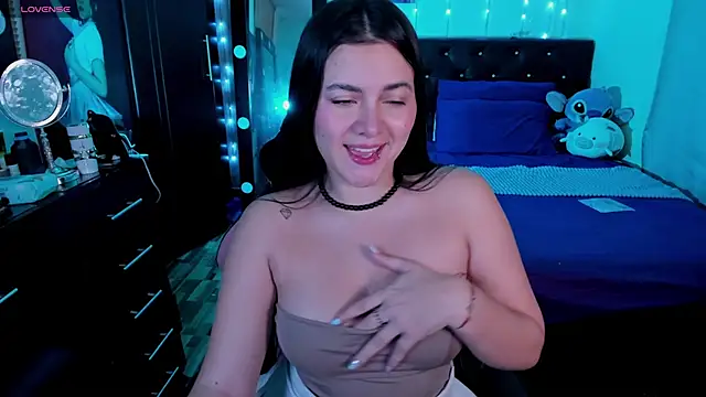 NahiaraEvans  online show from 10-03-25, 06:26