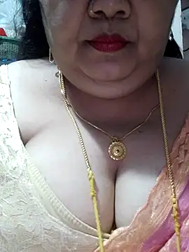 Snapshot of tamilthanushri chatting on 10-12-25, 08:21 tamilthanushri online show from 10-12-25, 08:21