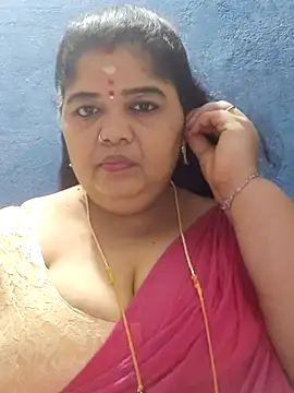 Snapshot of tamilthanushri chatting on 09-14-25, 12:49 tamilthanushri online show from 09-14-25, 12:49