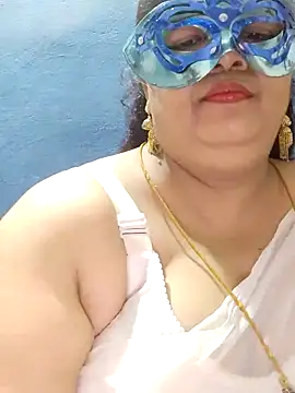 Snapshot of tamilthanushri chatting on 03-11-25, 08:41 tamilthanushri online show from 03-11-25, 08:41