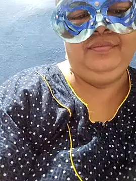 Snapshot of tamilthanushri chatting on 03-17-25, 02:08 tamilthanushri online show from 03-17-25, 02:08