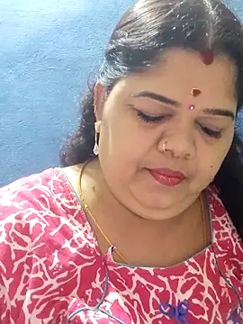 Snapshot of tamilthanushri chatting on 03-23-25, 07:09 tamilthanushri online show from 03-23-25, 07:09