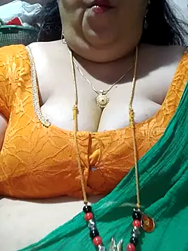 Snapshot of tamilthanushri chatting on 10-03-25, 07:54 tamilthanushri online show from 10-03-25, 07:54