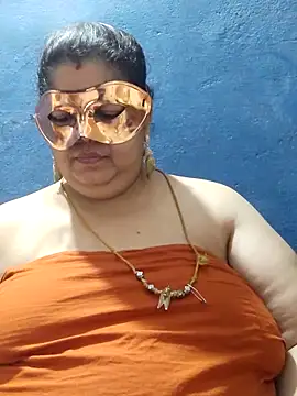 Snapshot of tamilthanushri chatting on 03-15-25, 12:58 tamilthanushri online show from 03-15-25, 12:58